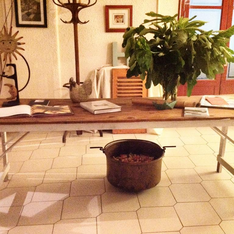 Hostal Pirineos Barbastro Exteriér fotografie