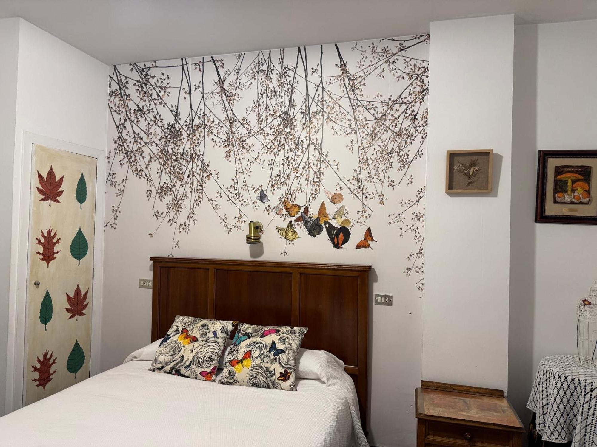 Hostal Pirineos Barbastro Exteriér fotografie
