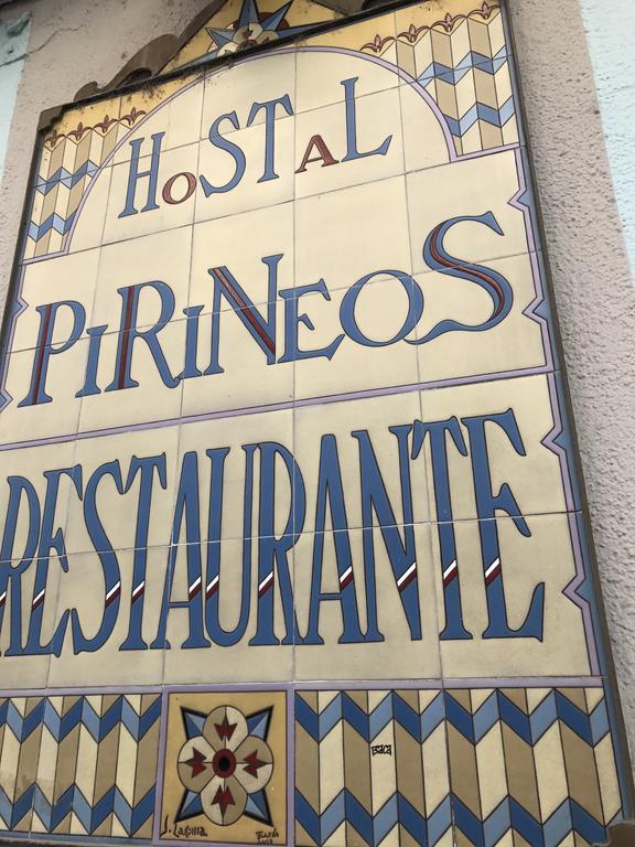 Hostal Pirineos Barbastro Exteriér fotografie